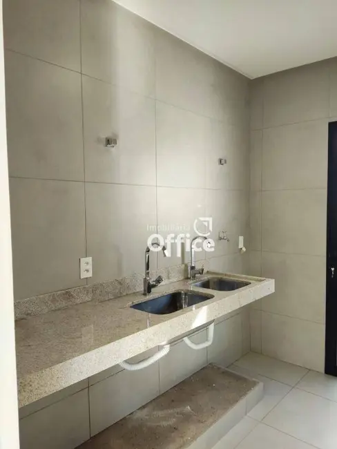 Foto 8 de Casa de Condomínio com 3 quartos à venda, 360m2 em Condomínio Terras Alpha Anápolis, Anapolis - GO