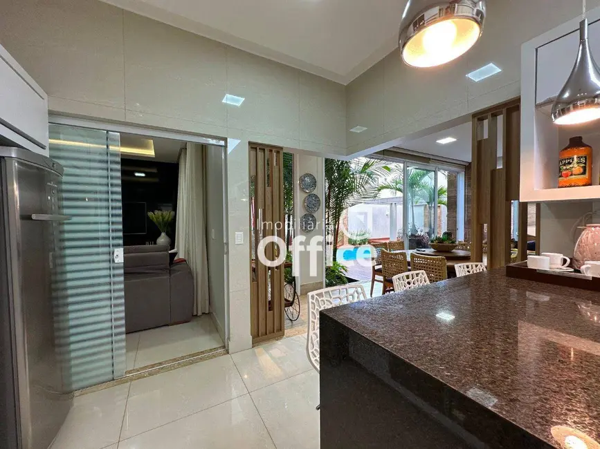 Foto 8 de Casa de Condomínio com 4 quartos à venda, 420m2 em Anapolis - GO