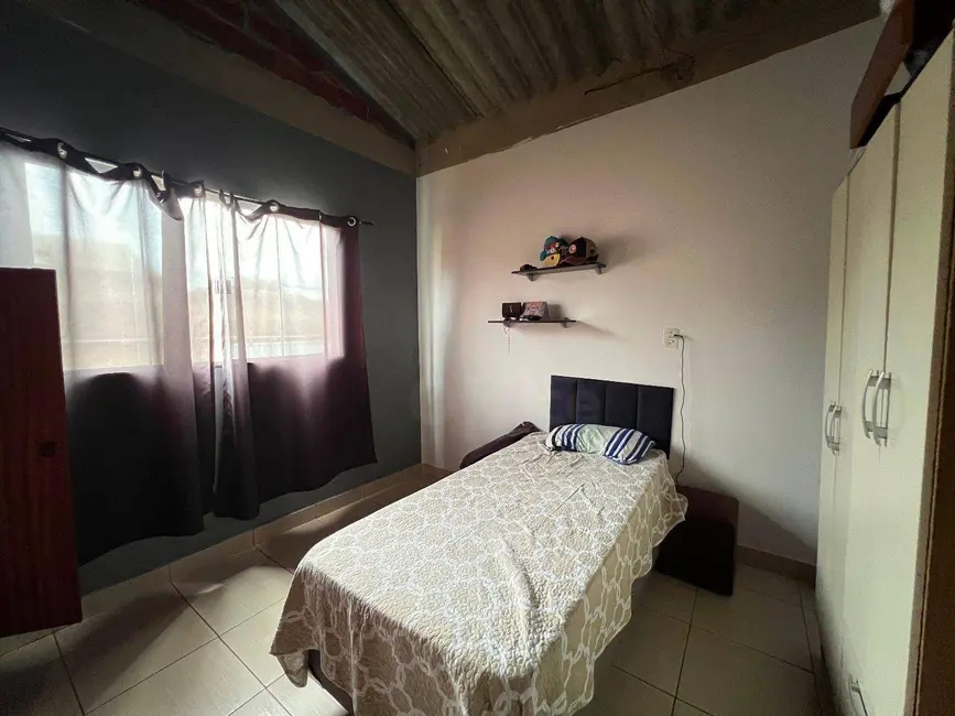 Casa com 4 quartos à venda, 300m2 em Jardim Arco Verde 2ª Etapa, Anapolis - GO - imagem 9 Foto 9 de Casa com 4 quartos à venda, 300m2 em Jardim Arco Verde 2ª Etapa, Anapolis - GO