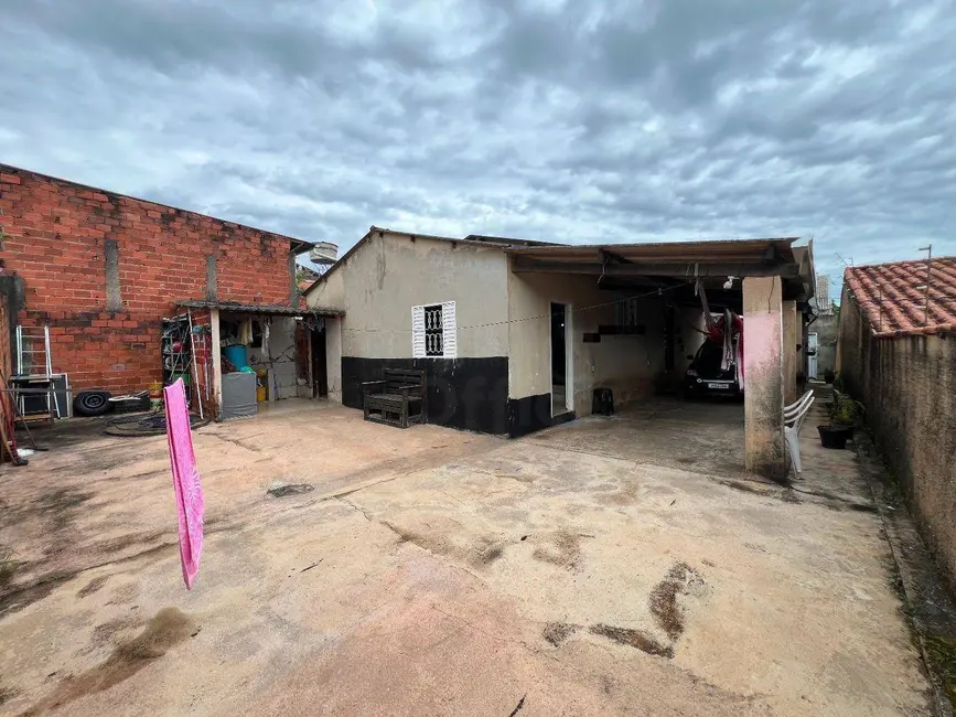 Casa com 4 quartos à venda, 300m2 em Jardim Arco Verde 2ª Etapa, Anapolis - GO - imagem 3 Foto 3 de Casa com 4 quartos à venda, 300m2 em Jardim Arco Verde 2ª Etapa, Anapolis - GO