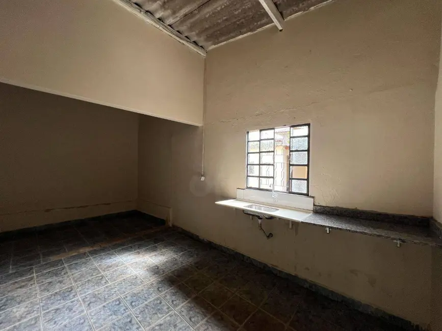 Foto 24 de Casa com 2 quartos para alugar, 300m2 em Adriana Parque, Anapolis - GO