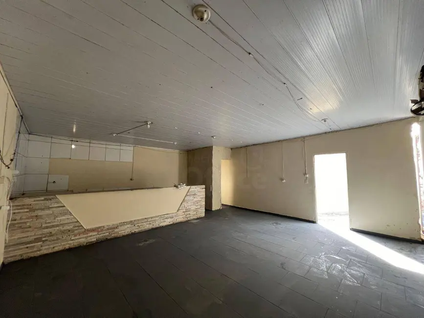 Foto 4 de Casa com 2 quartos para alugar, 300m2 em Adriana Parque, Anapolis - GO