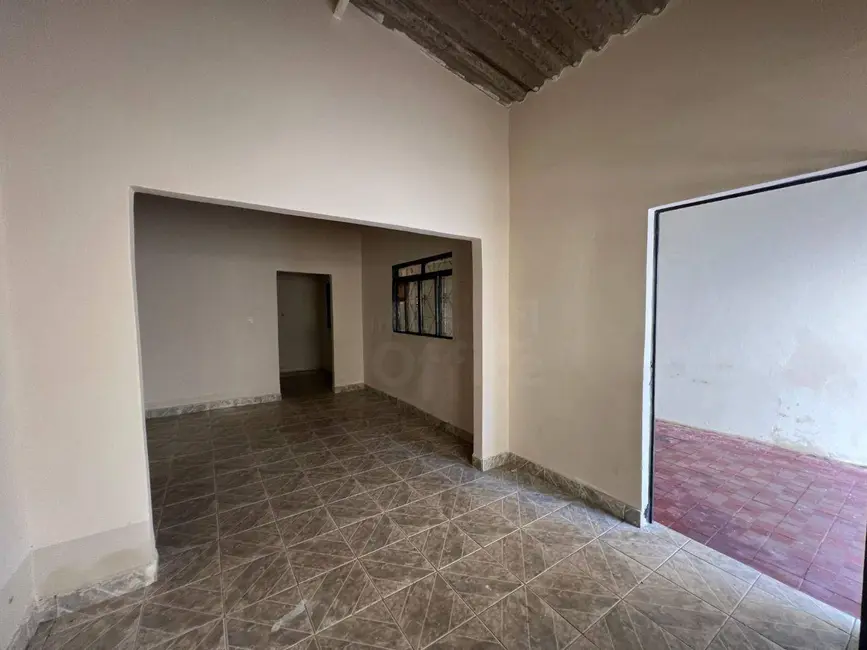 Foto 32 de Casa com 2 quartos para alugar, 300m2 em Adriana Parque, Anapolis - GO