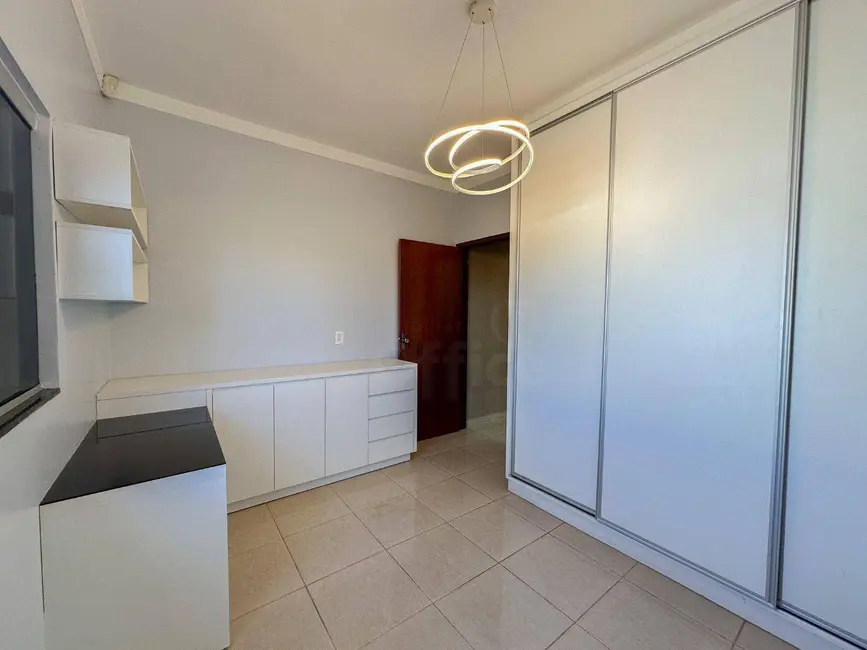 Casa com 3 quartos à venda, 360m2 em São Carlos, Anapolis - GO - imagem 7 Foto 7 de Casa com 3 quartos à venda, 360m2 em São Carlos, Anapolis - GO