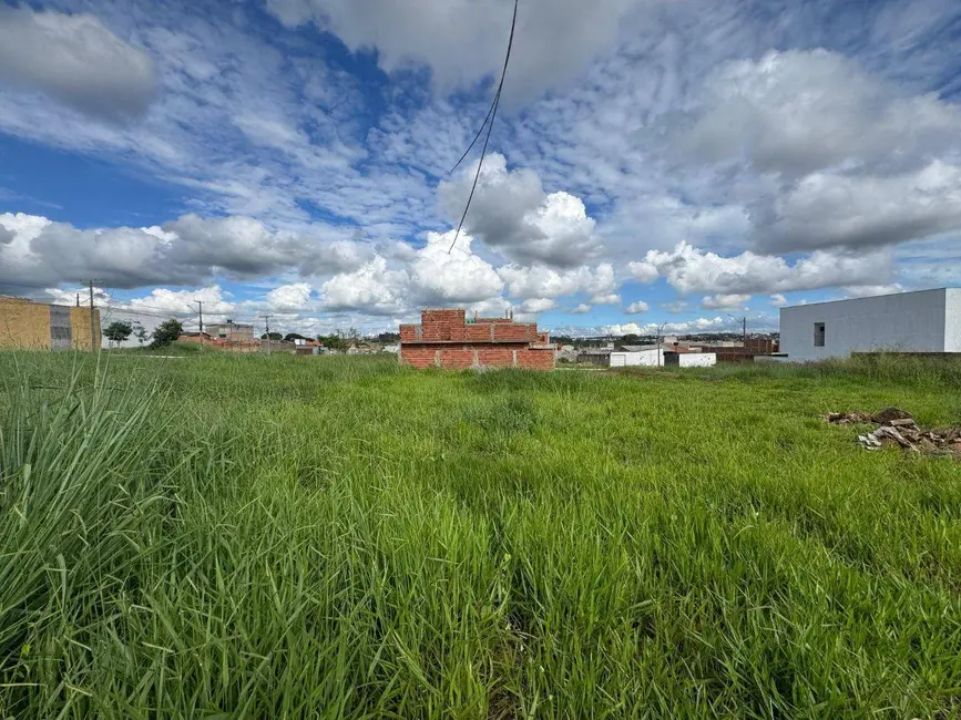 Foto 2 de Terreno / Lote à venda, 250m2 em Jardim Itália, Anapolis - GO