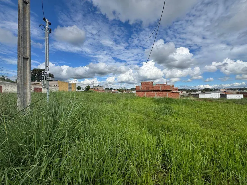 Foto 1 de Terreno / Lote à venda, 250m2 em Jardim Itália, Anapolis - GO
