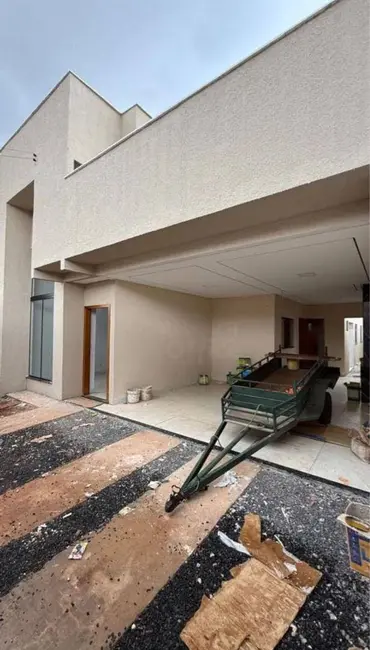 Foto 1 de Casa com 3 quartos à venda, 206m2 em Vila São Jorge, Anapolis - GO