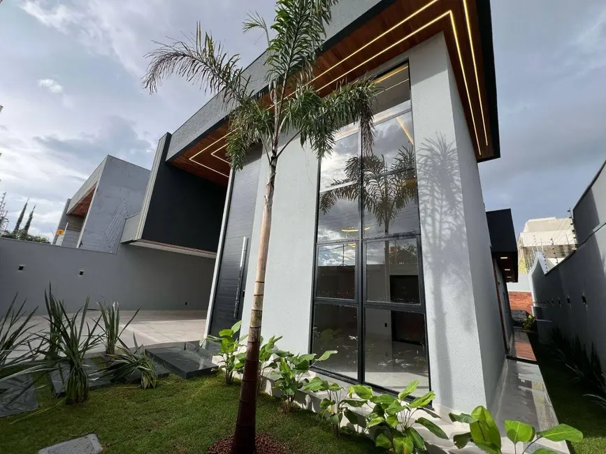 Foto 1 de Casa de Condomínio com 3 quartos à venda, 420m2 em Anápolis City, Anapolis - GO