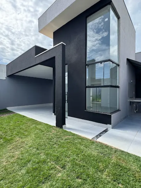 Casa com 3 quartos à venda, 200m2 em Anapolis - GO - imagem 1 Foto 1 de Casa com 3 quartos à venda, 200m2 em Anapolis - GO