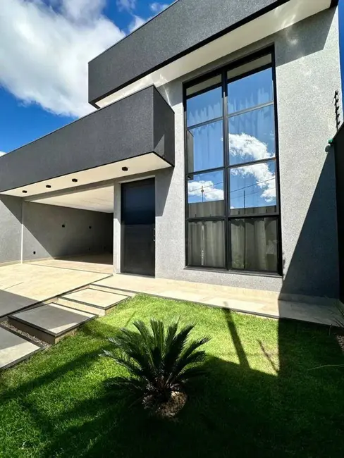 Casa com 3 quartos à venda, 360m2 em Residencial Jardins do Lago, Anapolis - GO - imagem 2 Foto 2 de Casa com 3 quartos à venda, 360m2 em Residencial Jardins do Lago, Anapolis - GO