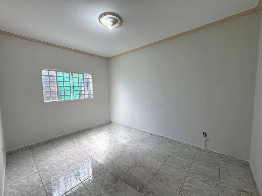 Casa com 3 quartos à venda, 300m2 em Parque Brasília, Anapolis - GO - imagem 6 Foto 6 de Casa com 3 quartos à venda, 300m2 em Parque Brasília, Anapolis - GO