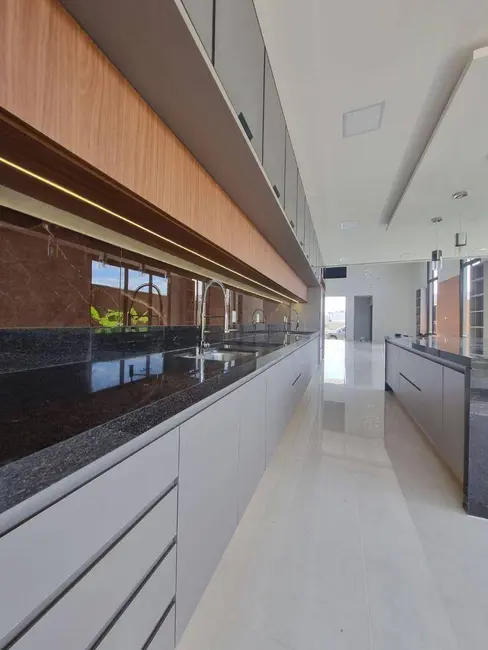 Foto 3 de Casa de Condomínio com 4 quartos à venda, 451m2 em Condomínio Residencial Grand Trianon, Anapolis - GO