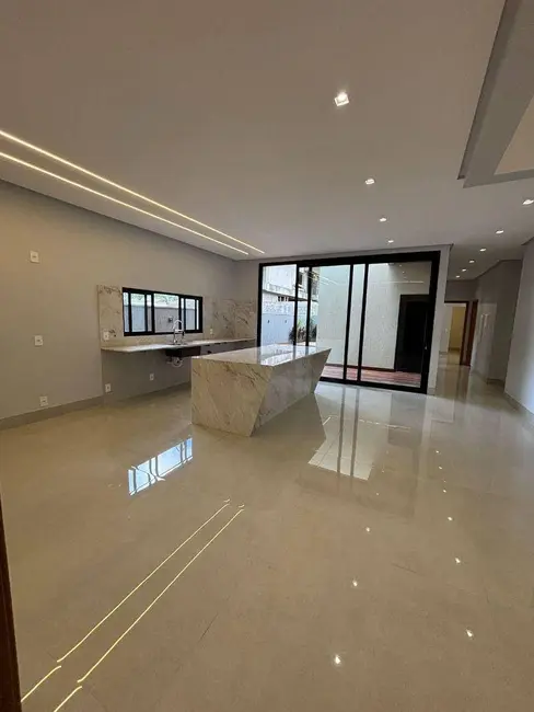 Foto 4 de Casa de Condomínio com 4 quartos à venda, 420m2 em Condomínio Residencial Grand Trianon, Anapolis - GO