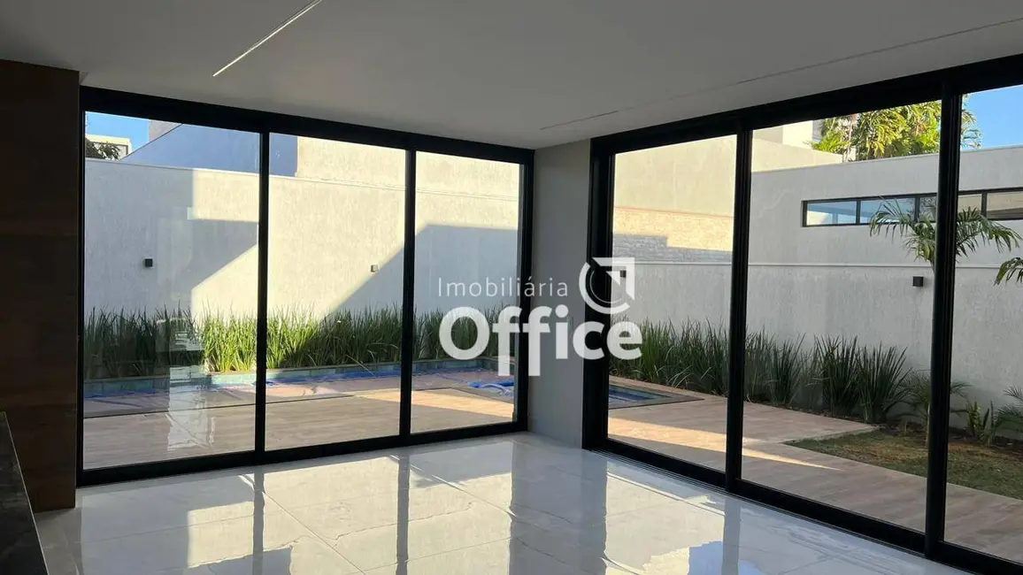 Foto 9 de Sobrado com 4 quartos à venda, 420m2 em Anapolis - GO