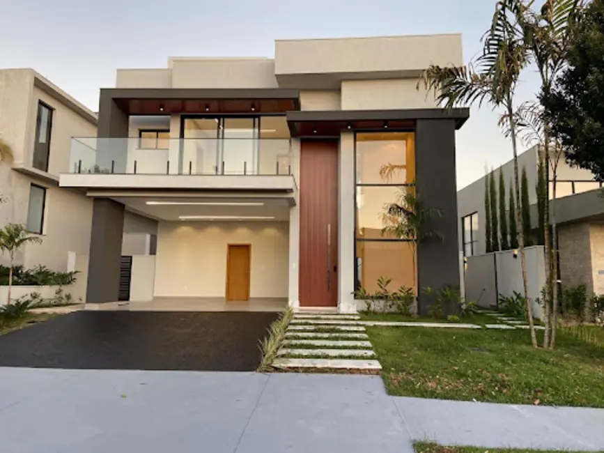 Foto 2 de Sobrado com 4 quartos à venda, 420m2 em Anapolis - GO