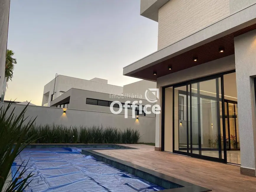 Foto 4 de Sobrado com 4 quartos à venda, 420m2 em Anapolis - GO