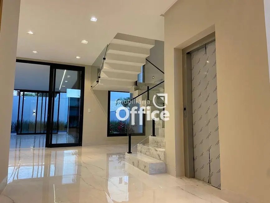 Foto 5 de Sobrado com 4 quartos à venda, 420m2 em Anapolis - GO