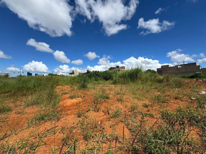 Foto 1 de Terreno / Lote à venda, 420m2 em Anapolis - GO