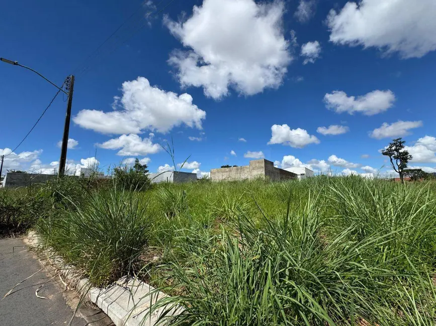 Foto 2 de Terreno / Lote à venda, 420m2 em Anapolis - GO