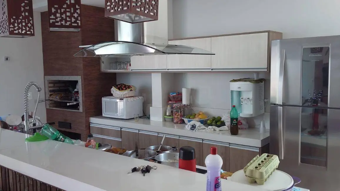 Foto 2 de Sobrado com 5 quartos à venda, 420m2 em Anápolis City, Anapolis - GO