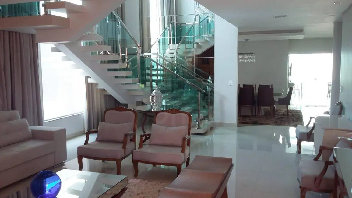 Foto 1 de Sobrado com 5 quartos à venda, 420m2 em Anápolis City, Anapolis - GO