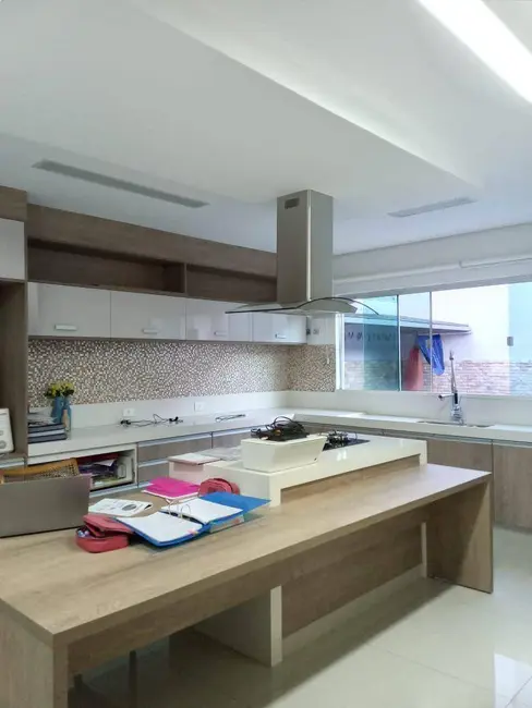 Foto 3 de Sobrado com 5 quartos à venda, 420m2 em Anápolis City, Anapolis - GO