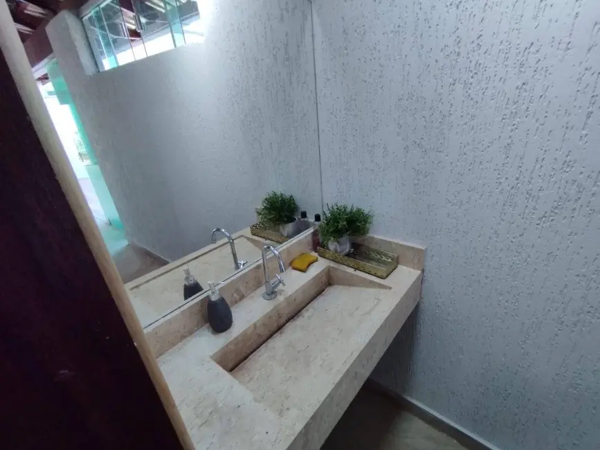 Casa com 3 quartos à venda, 360m2 em Anápolis City, Anapolis - GO - imagem 8 Foto 8 de Casa com 3 quartos à venda, 360m2 em Anápolis City, Anapolis - GO