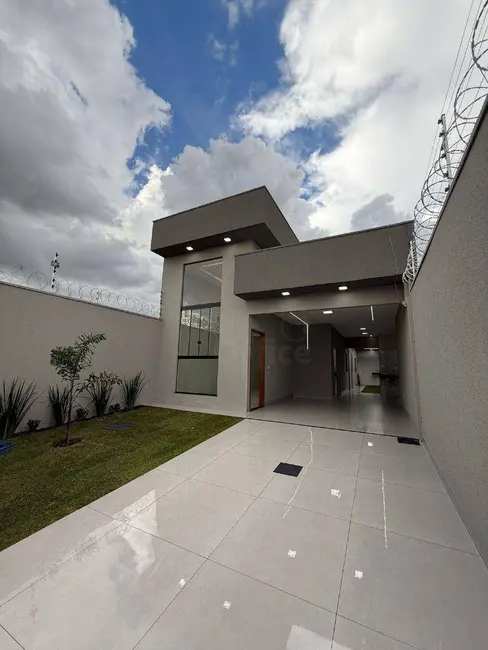 Foto 2 de Casa com 3 quartos à venda, 175m2 em Parque Calixtópolis, Anapolis - GO