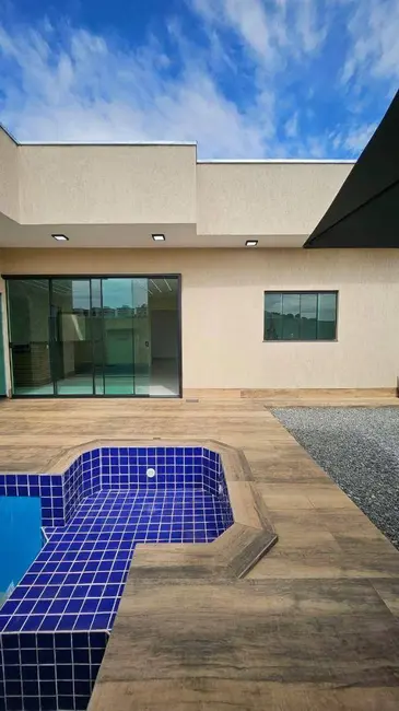 Foto 2 de Casa com 3 quartos à venda, 300m2 em Jardim Ana Paula, Anapolis - GO