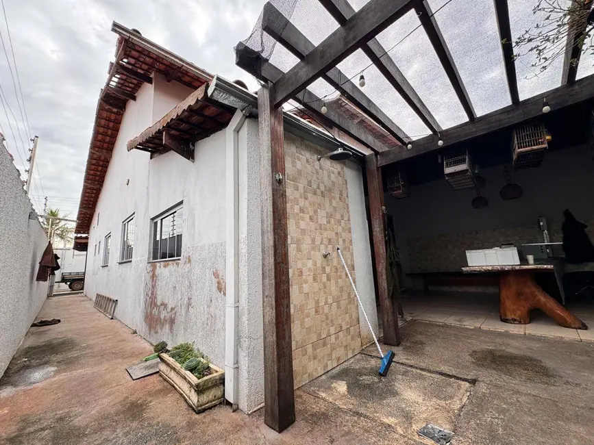 Foto 3 de Casa com 3 quartos à venda, 200m2 em Residencial Flamboyant, Anapolis - GO