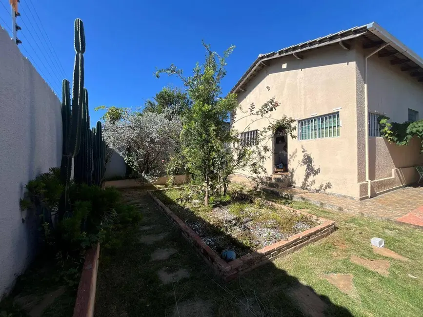 Foto 1 de Casa com 2 quartos à venda, 250m2 em Jardim Arco Verde, Anapolis - GO