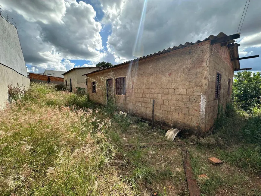 Casa com 1 quarto à venda, 360m2 em Parque São João, Anapolis - GO - imagem 3 Foto 3 de Casa com 1 quarto à venda, 360m2 em Parque São João, Anapolis - GO