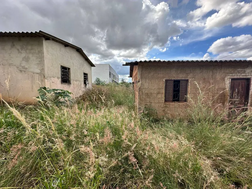 Casa com 1 quarto à venda, 360m2 em Parque São João, Anapolis - GO - imagem 8 Foto 8 de Casa com 1 quarto à venda, 360m2 em Parque São João, Anapolis - GO