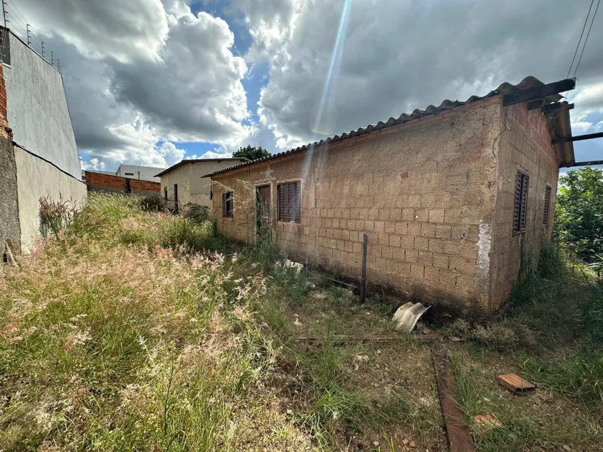 Casa com 1 quarto à venda, 360m2 em Parque São João, Anapolis - GO - imagem 1 Foto 1 de Casa com 1 quarto à venda, 360m2 em Parque São João, Anapolis - GO