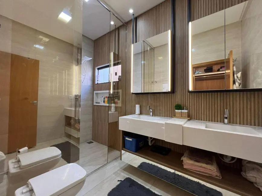 Casa com 3 quartos à venda, 300m2 em Parque Brasília, Anapolis - GO - imagem 5 Foto 5 de Casa com 3 quartos à venda, 300m2 em Parque Brasília, Anapolis - GO