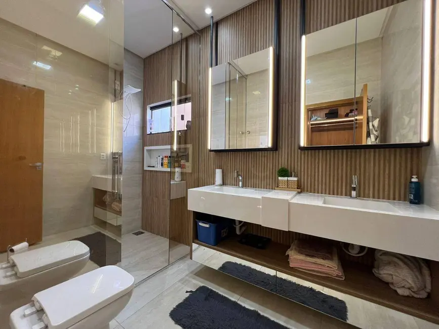 Casa com 3 quartos à venda, 300m2 em Parque Brasília, Anapolis - GO - imagem 9 Foto 9 de Casa com 3 quartos à venda, 300m2 em Parque Brasília, Anapolis - GO