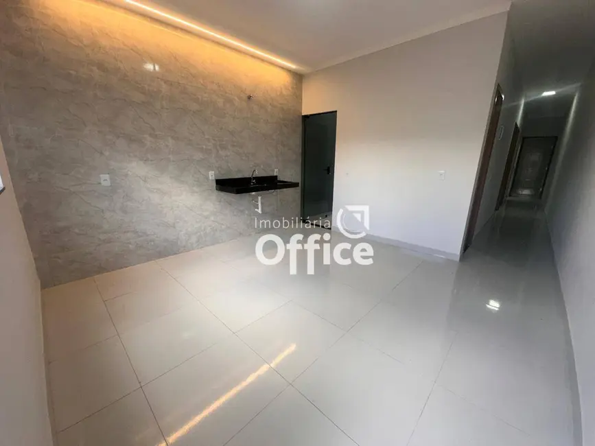 Foto 1 de Casa com 3 quartos à venda, 100m2 em Residencial Flor do Cerrado, Anapolis - GO