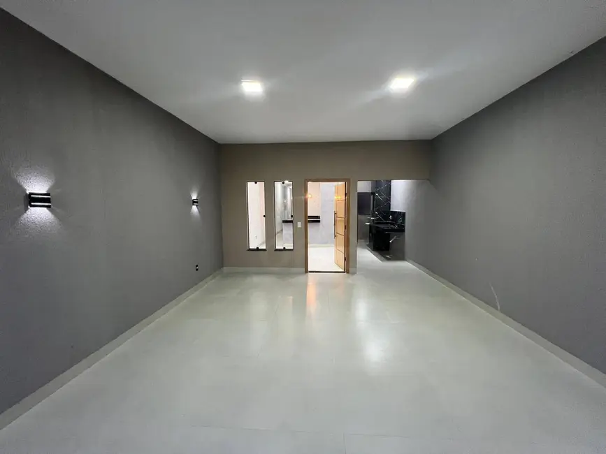 Foto 2 de Casa com 3 quartos à venda, 150m2 em Víviam Parque, Anapolis - GO