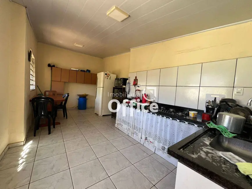 Casa com 3 quartos à venda, 490m2 em Jundiaí, Anapolis - GO - imagem 2 Foto 2 de Casa com 3 quartos à venda, 490m2 em Jundiaí, Anapolis - GO