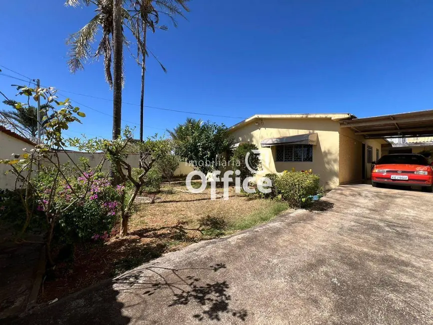 Casa com 3 quartos à venda, 490m2 em Jundiaí, Anapolis - GO - imagem 8 Foto 8 de Casa com 3 quartos à venda, 490m2 em Jundiaí, Anapolis - GO