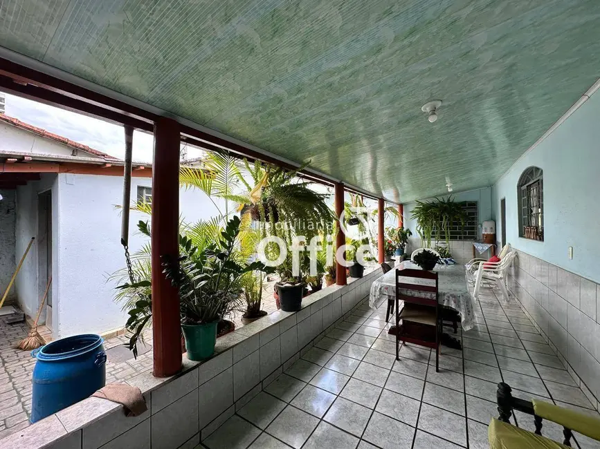 Foto 4 de Casa com 5 quartos à venda, 455m2 em Jundiaí, Anapolis - GO