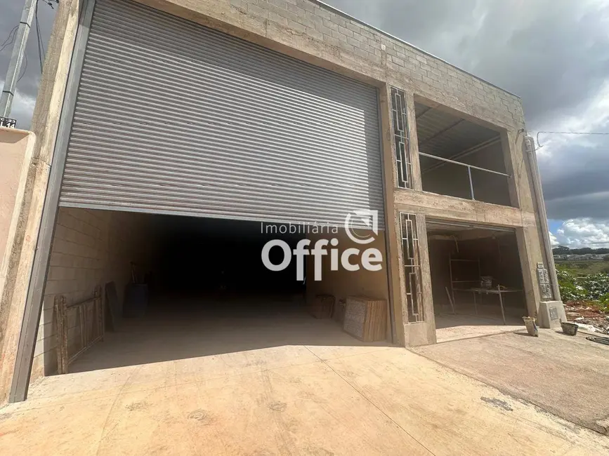 Foto 2 de Armazém / Galpão à venda, 300m2 em Residencial Flor do Cerrado, Anapolis - GO