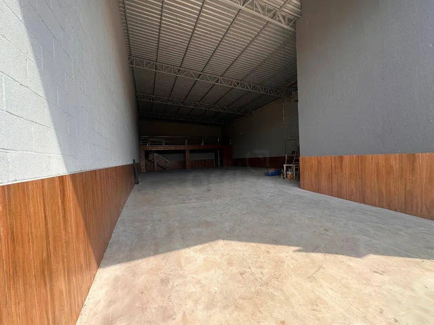 Foto 1 de Armazém / Galpão à venda, 300m2 em Residencial Flor do Cerrado, Anapolis - GO