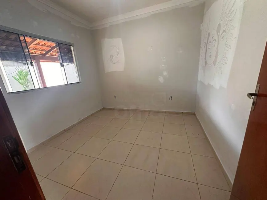 Foto 2 de Casa com 3 quartos à venda, 300m2 em Jardim dos Ipês, Anapolis - GO