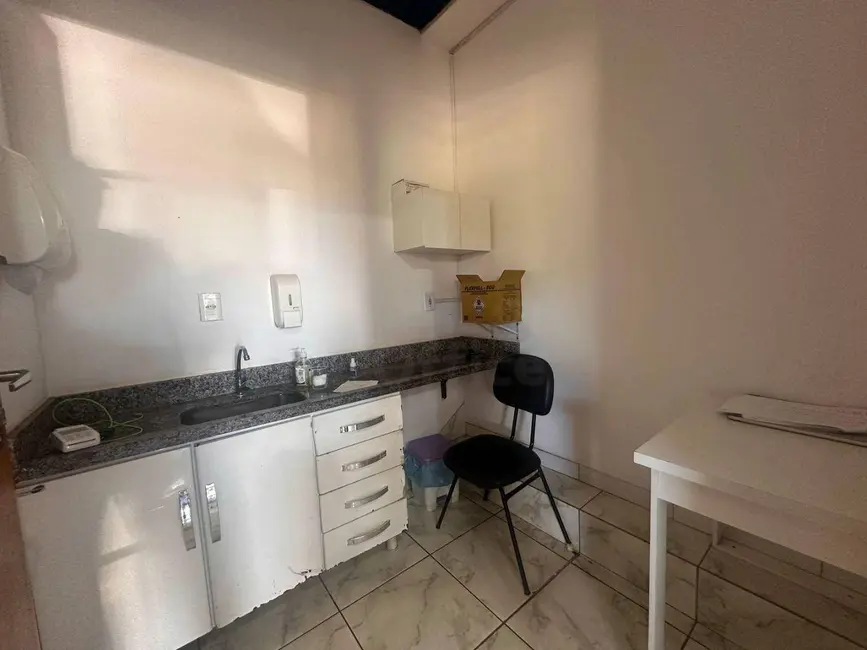 Foto 3 de Loja à venda, 300m2 em Conjunto Habitacional Filostro Machado Carneiro, Anapolis - GO