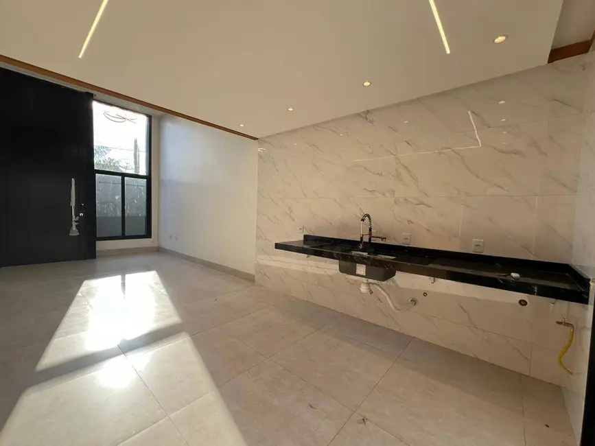 Foto 8 de Casa com 3 quartos à venda, 200m2 em Loteamento Residencial Verona, Anapolis - GO