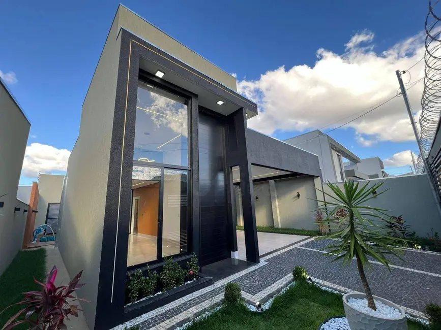 Foto 1 de Casa com 3 quartos à venda, 200m2 em Loteamento Residencial Verona, Anapolis - GO