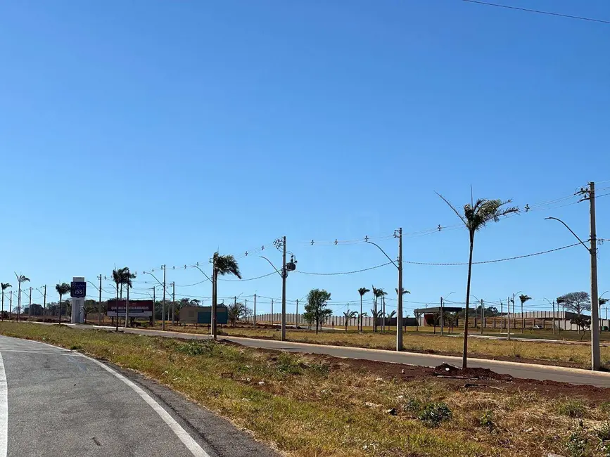 Foto 2 de Terreno / Lote à venda, 10000m2 em Parque Calixtópolis, Anapolis - GO