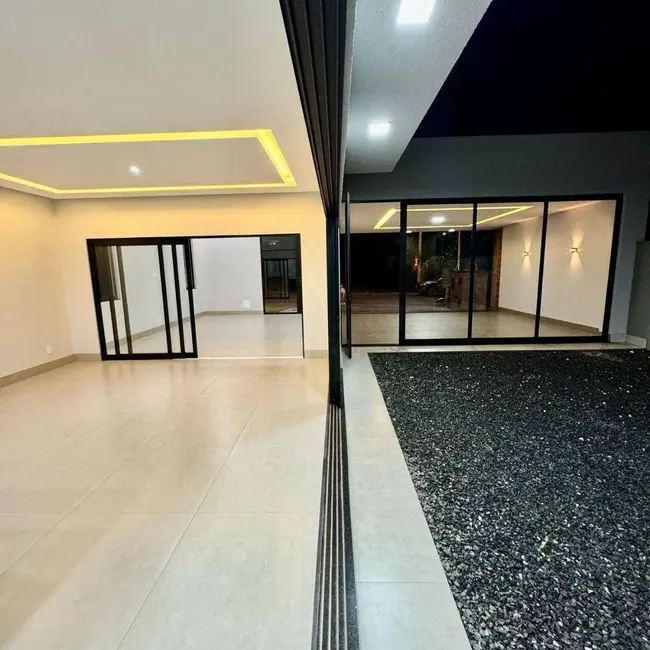 Foto 6 de Casa de Condomínio com 3 quartos à venda, 360m2 em Anapolis - GO