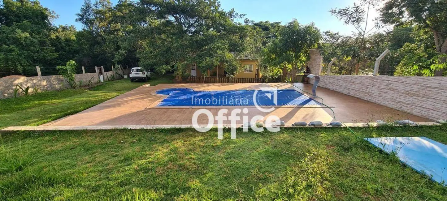 Foto 1 de Chácara com 2 quartos à venda, 4200m2 em Abadiania - GO
